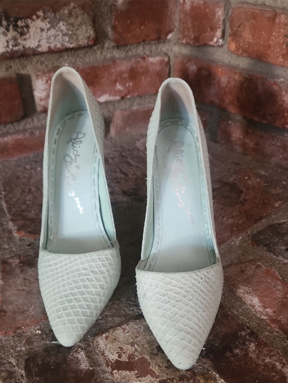 Alice + Olivia Mint Green Pointed Toe Stiletto Heels Textured Pumps Wedding - Picture 2 of 13
